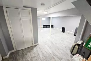 240 S Strong Ave, Lindenhurst, NY 11757 - Photo 10