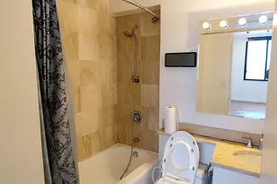 350 W 50th St, New York (Manhattan), NY 10019 - Photo 12