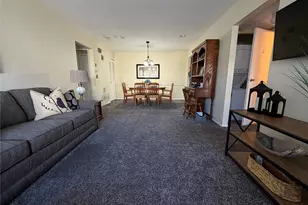 141 Cambridge Dr E, Copiague, NY 11726 - Photo 6