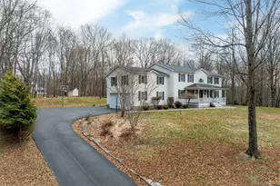 281 Lake Shore Dr, Pine Bush, NY 12566 - Photo 2