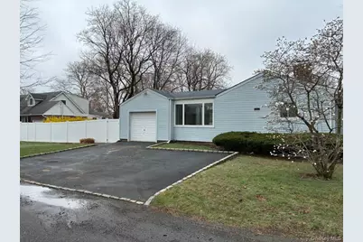 12 Fairlee Drive, East Northport, NY 11731 - Photo 2