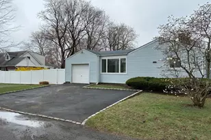 12 Fairlee Dr, East Northport, NY 11731 - Photo 2