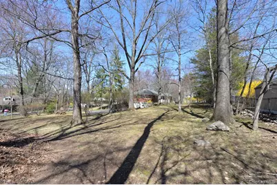 2 Augur Road, Airmont, NY 10901 - Photo 6