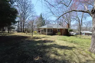 2 Augur Rd, Airmont, NY 10901 - Photo 8