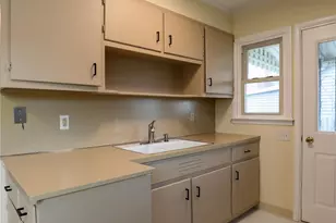 11 Mountain View Ave, Saugerties, NY 12477 - Photo 6