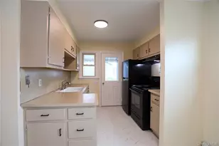 11 Mountain View Ave, Saugerties, NY 12477 - Photo 4