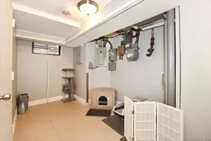 85-35 Edgerton Blvd, Jamaica, NY 11432 - Photo 34