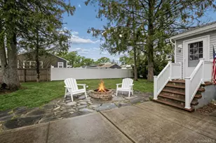 3 Roy Ave, West Islip, NY 11795 - Photo 4