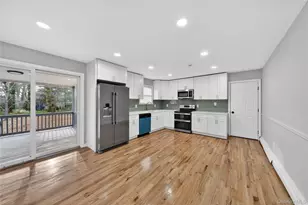 45 Oak Ave, Shirley, NY 11967 - Photo 4