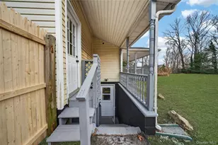 45 Oak Ave, Shirley, NY 11967 - Photo 36