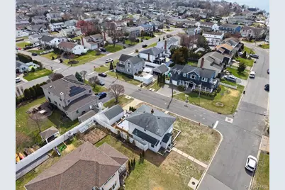 9 Cabot Road W, Massapequa, NY 11758 - Photo 40