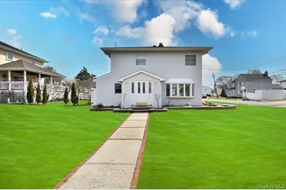 9 Cabot Road W, Massapequa, NY 11758 - Photo 2