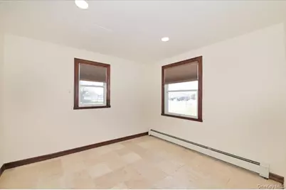 9 Cabot Road W, Massapequa, NY 11758 - Photo 20