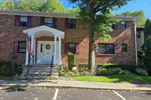 448 Somerset Dr, Pearl River, NY 10965 - Photo 2