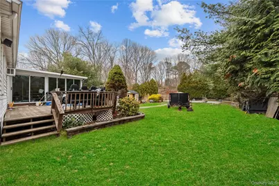 147 Horseblock Road, Centereach, NY 11720 - Photo 16