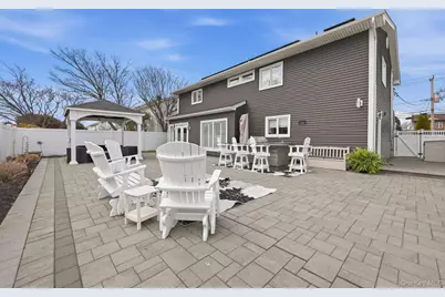 2635 S Seamans Neck Road, Seaford, NY 11783 - Photo 34