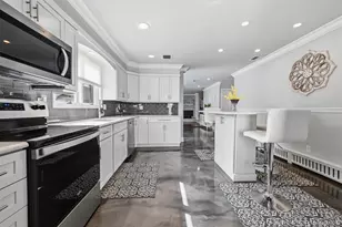 2635 S Seamans Neck Rd, Seaford, NY 11783 - Photo 8