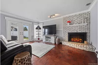 2635 S Seamans Neck Road, Seaford, NY 11783 - Photo 10