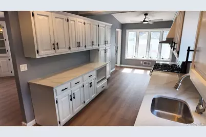 50 E Saint Marks Place, Valley Stream, NY 11580 - Photo 10