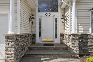 30 Redan Dr, Smithtown, NY 11787 - Photo 2