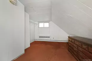 24 Cloister Ln, Hicksville, NY 11801 - Photo 16