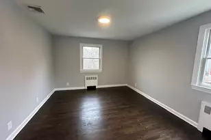 7 Linwood Rd N, Port Washington, NY 11050 - Photo 6