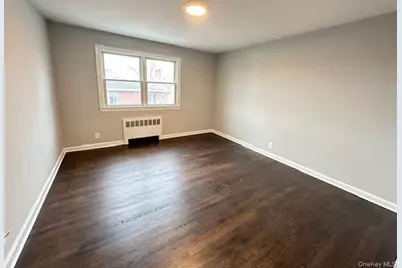 7 Linwood Road N #2nd Fl, Port Washington, NY 11050 - Photo 8