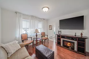 30 Tulip Grove Dr, Lake Grove, NY 11755 - Photo 8