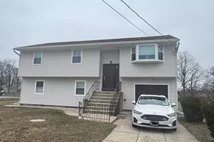 47 Drayton Ave, Bay Shore, NY 11706 - Photo 2