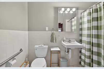 105 Francesca Way #105, Amityville, NY 11701 - Photo 12