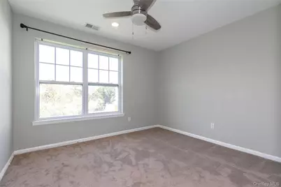 28 Lorien Place #4, Melville, NY 11747 - Photo 6