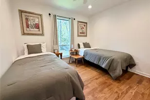 43B Old Squires Rd, Hampton Bays, NY 11946 - Photo 14