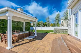 32 Avolet Ct, Mount Sinai, NY 11766 - Photo 6
