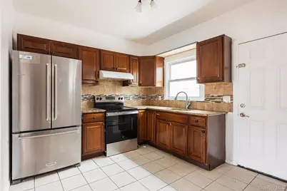 51 Southaven Avenue, Medford, NY 11763 - Photo 4