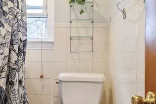 93-05 208th St, Queens Village, NY 11428 - Photo 14