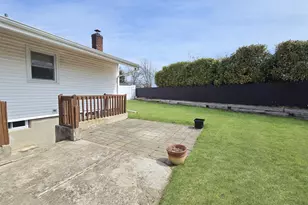 310 Browns Rd, Nesconset, NY 11767 - Photo 20