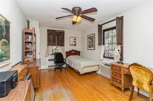 63 Marlborough Ct, Rockville Centre, NY 11570 - Photo 16