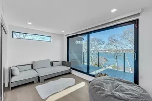 10 Bay View Dr, Hampton Bays, NY 11946 - Photo 22