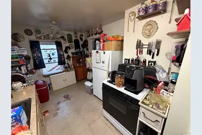 31 Huber Place, Yonkers, NY 10704 - Photo 8