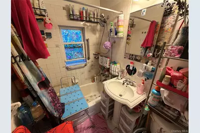 31 Huber Place, Yonkers, NY 10704 - Photo 2