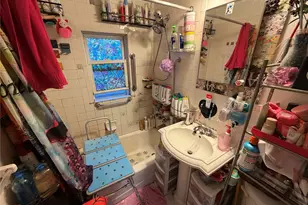 31 Huber Pl, Yonkers, NY 10704 - Photo 2