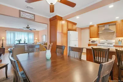 250 Fifth Street, Mamaroneck, NY 10543 - Photo 8