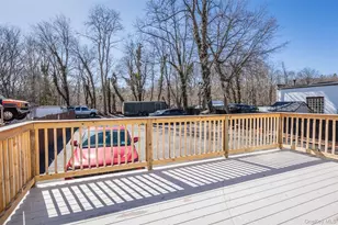 606 E Jericho Tpke, Huntington Station, NY 11746 - Photo 16