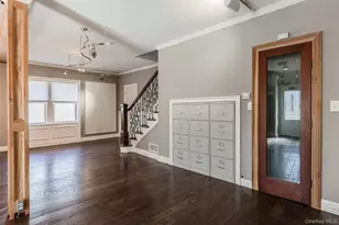 606 E Jericho Tpke, Huntington Station, NY 11746 - Photo 6
