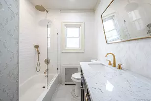 48 Sperry Ct, New Hyde Park, NY 11040 - Photo 24