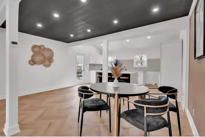 48 Sperry Court, New Hyde Park, NY 11040 - Photo 8