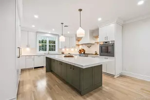 30 Alicia Ct, Hempstead, NY 11550 - Photo 8