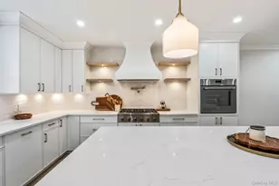 30 Alicia Ct, Hempstead, NY 11550 - Photo 14