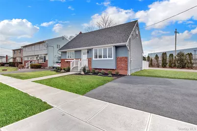 89 Sherman Avenue, Bethpage, NY 11714 - Photo 2