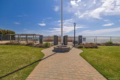 65 Shore Drive S, Copiague, NY 11726 - Photo 28